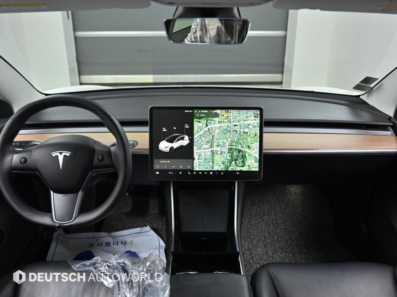 테슬라 모델 3 AWD 롱 레인지 - 이미지 7