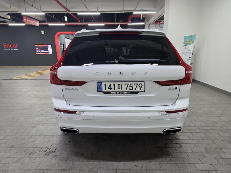볼보 XC60(2세대) B5 AWD 인스크립션 - 이미지 10