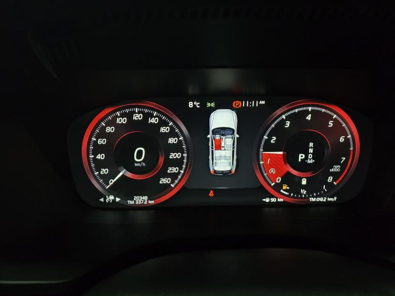 볼보 XC60(2세대) B5 AWD 인스크립션 - 이미지 11