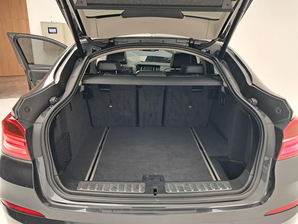 BMW X4 20d xDrive x라인