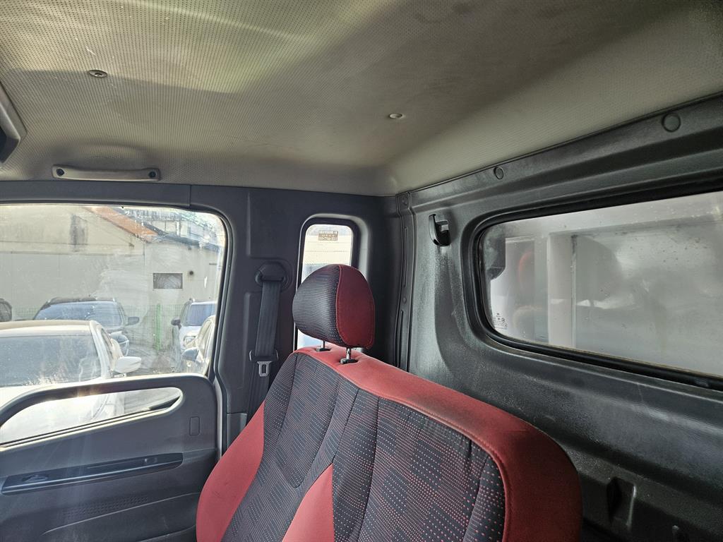 현대 e-마이티 윙바디 2.5톤 - 이미지 18