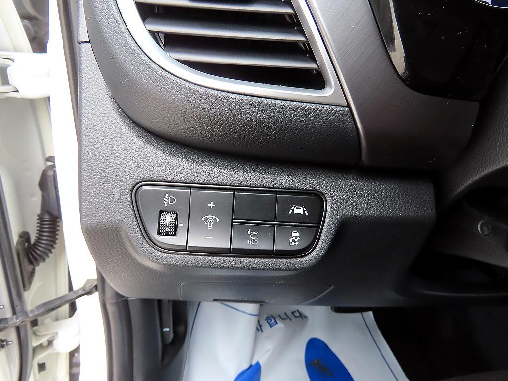 기아 셀토스 1.6 가솔린 2WD 시그니처 - 이미지 8