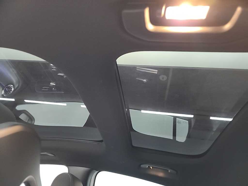 벤츠 EQA 250 AMG 팩 플러스 - 이미지 11