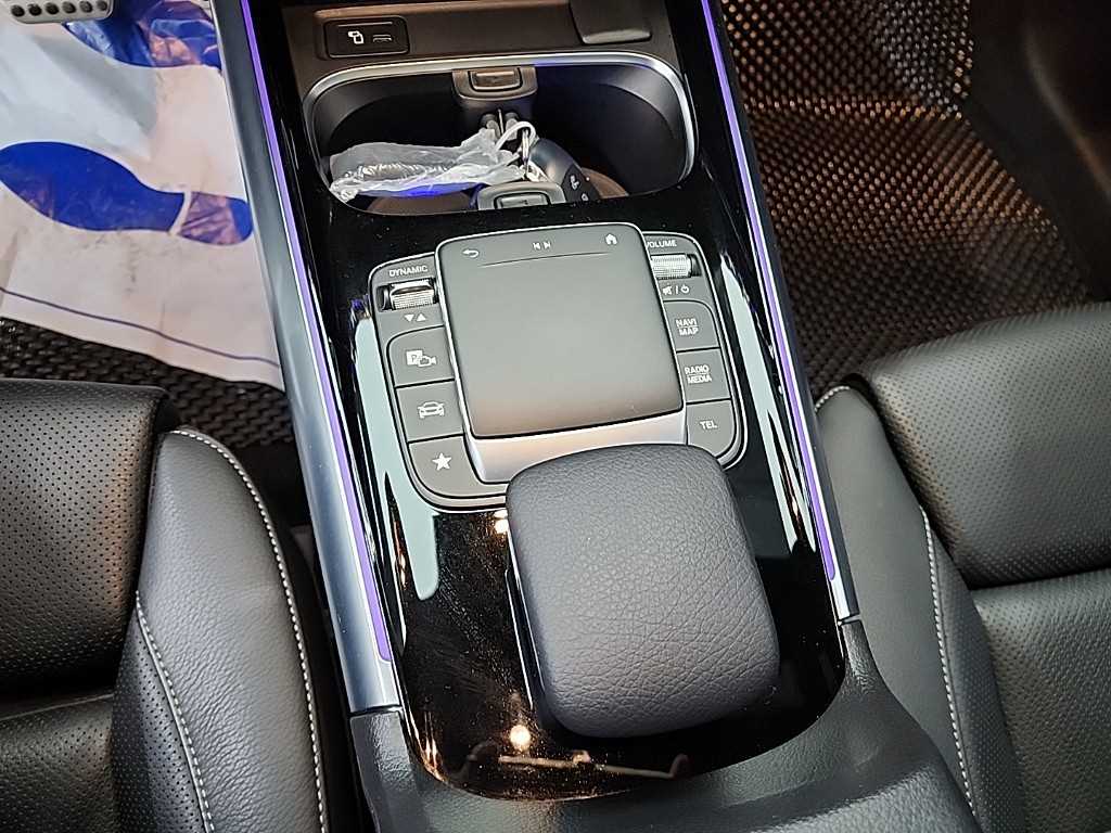 벤츠 EQA 250 AMG 팩 플러스 - 이미지 3