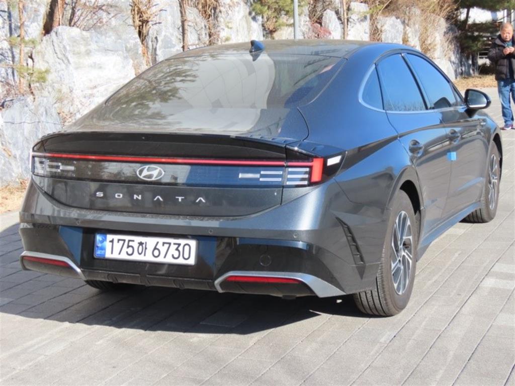 현대 쏘나타 디 엣지 하이브리드 2.0 HEV 프리미엄 - 이미지 6