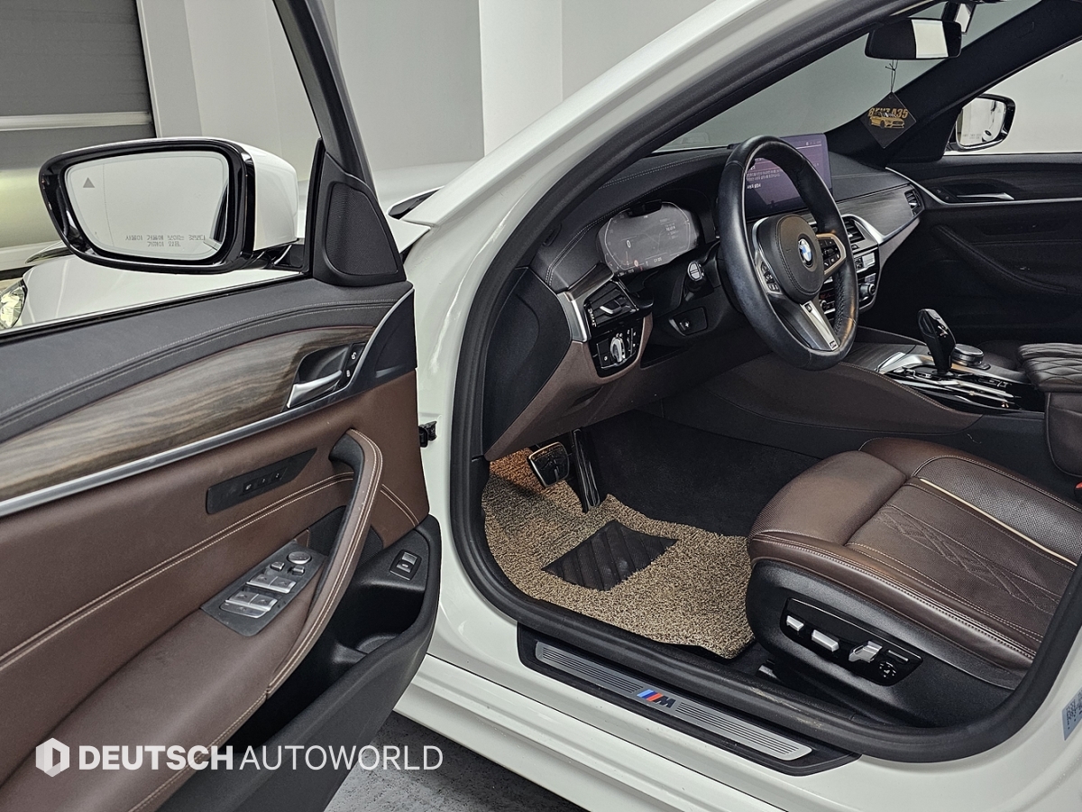BMW 5시리즈(7세대) 523d M 스포츠팩 - 이미지 7