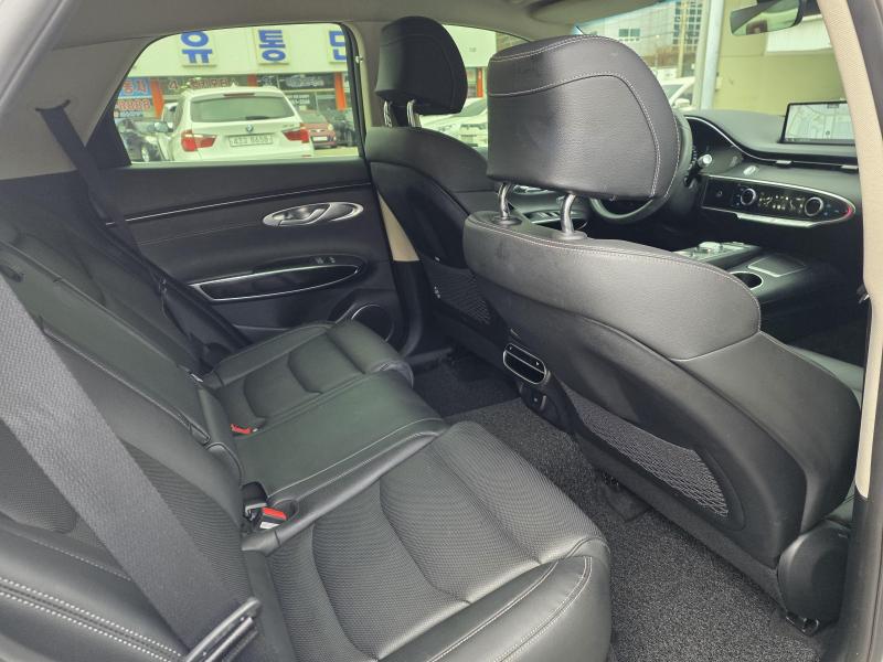 제네시스 GV70 2.2 디젤 AWD 기본형 - 이미지 9