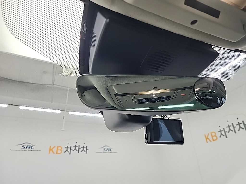 재규어 XF(2세대) 2.0 20d AWD 포트폴리오 - 이미지 15