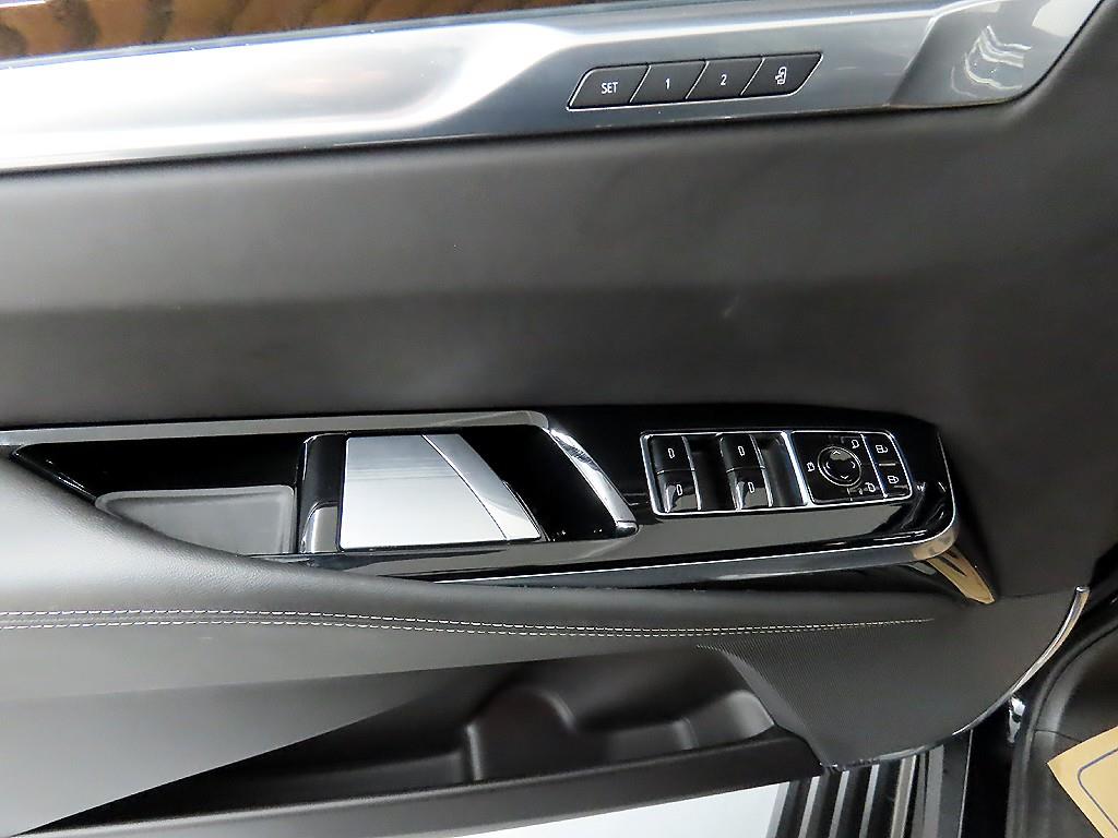 캐딜락 에스컬레이드(5세대) 6.2 V8 프리미엄 럭셔리 플래티넘 - 이미지 11