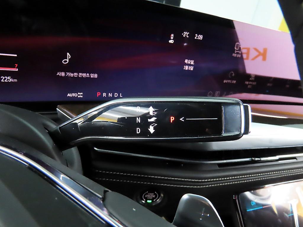 캐딜락 에스컬레이드(5세대) 6.2 V8 프리미엄 럭셔리 플래티넘 - 이미지 20