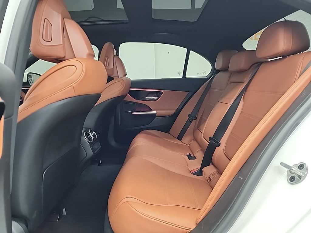 벤츠 C클래스(5세대) C200 4매틱 아방가르드 - 이미지 20