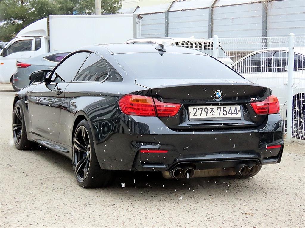 BMW M4 M4 쿠페 - 이미지 8