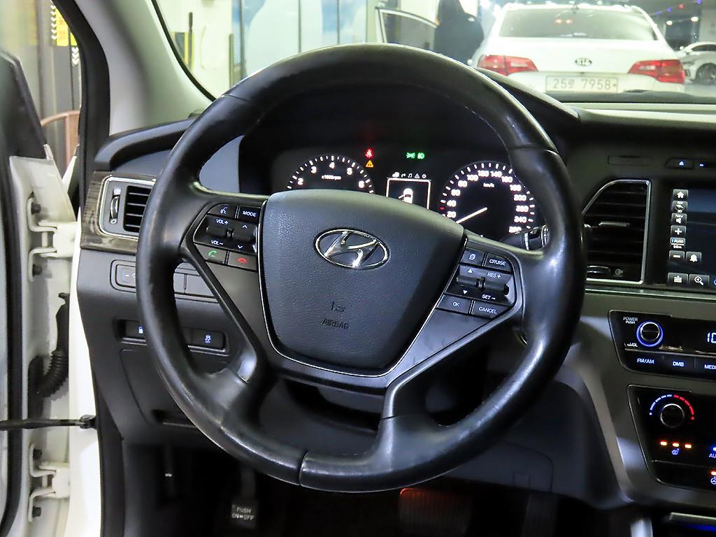 현대 LF쏘나타 2.0 CVVL 스마트