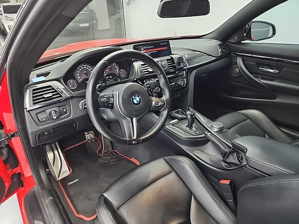 BMW M4 M4 쿠페 컴페티션 인디비주얼 - 이미지 16
