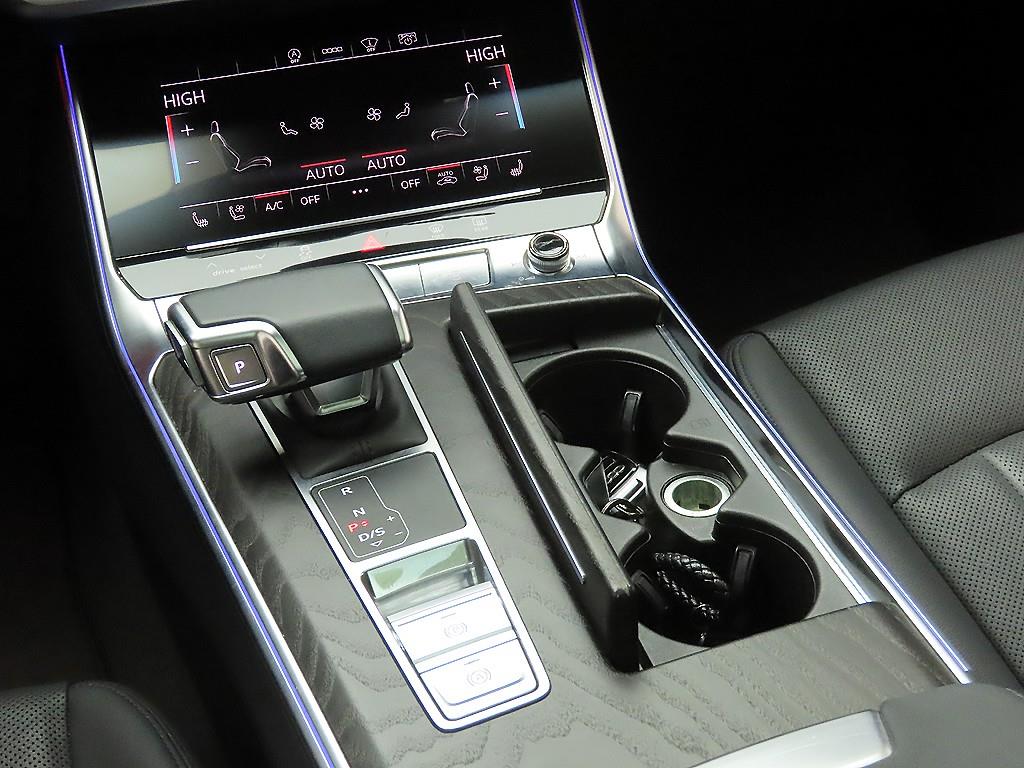 아우디 A6(5세대) 45 TFSI 콰트로 프리미엄 - 이미지 18