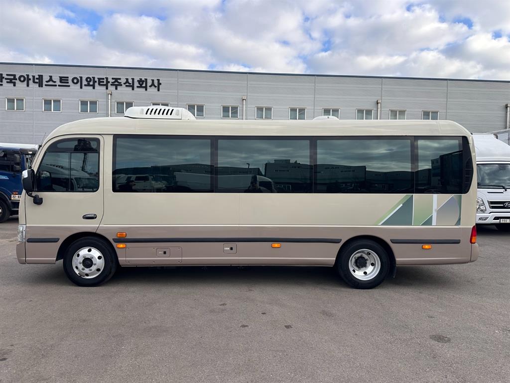 현대 뉴카운티 리무진 15인승