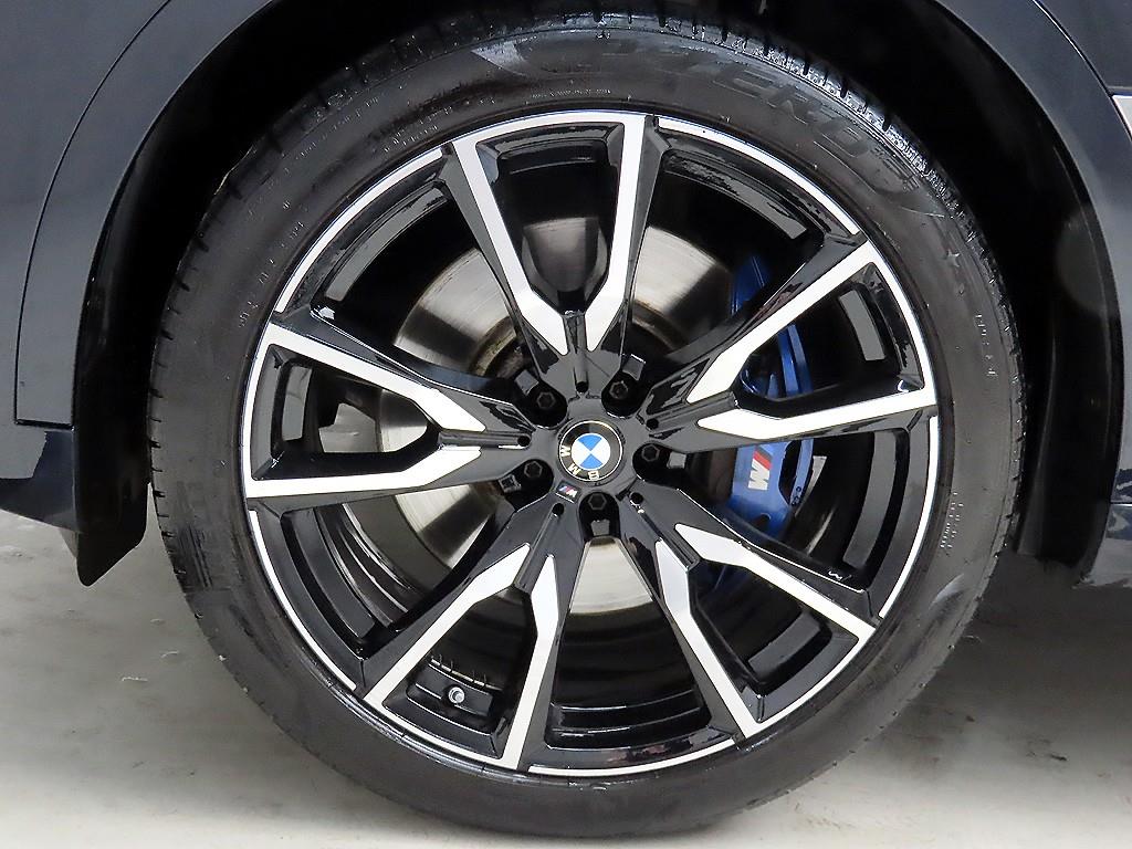 BMW X7 40i xDrive M스포츠 팩 - 이미지 10