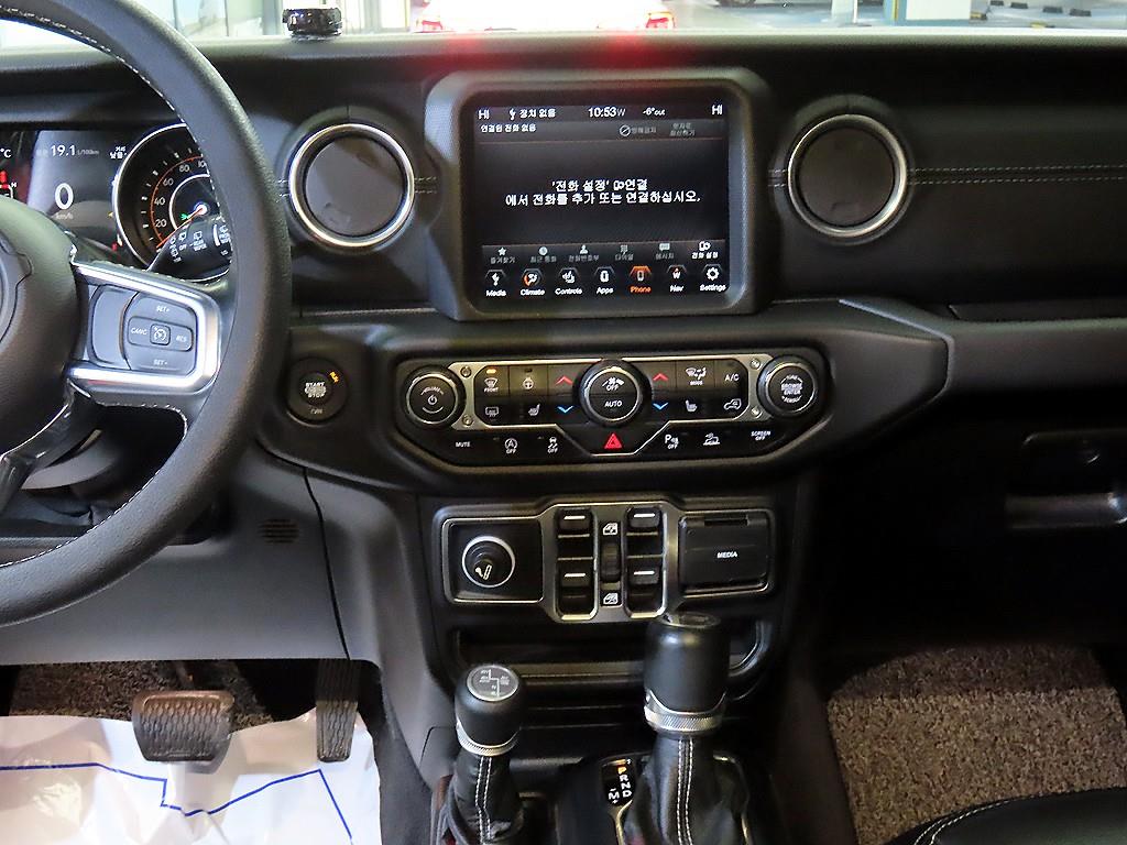 지프 랭글러(JL) 2.0 오버랜드 4DR - 이미지 4