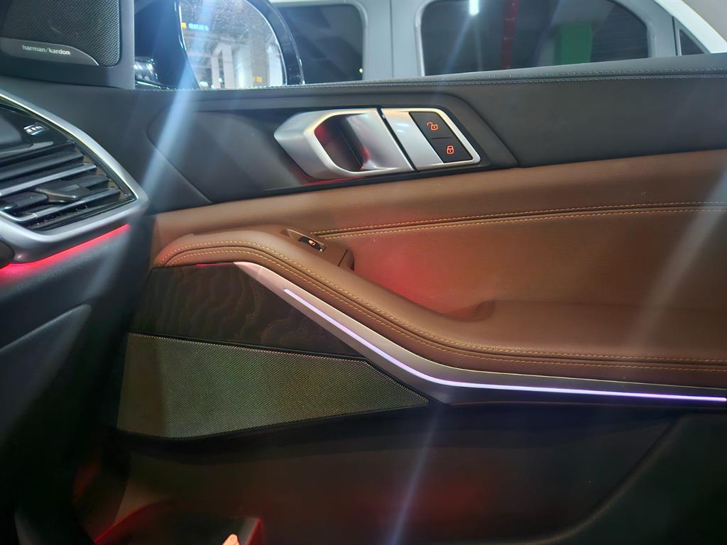 BMW X5(4세대) 45e xDrive x라인 - 이미지 11