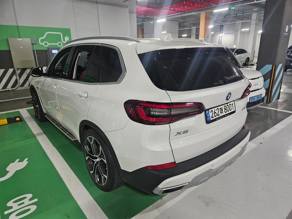 BMW X5(4세대) 45e xDrive x라인 - 이미지 16