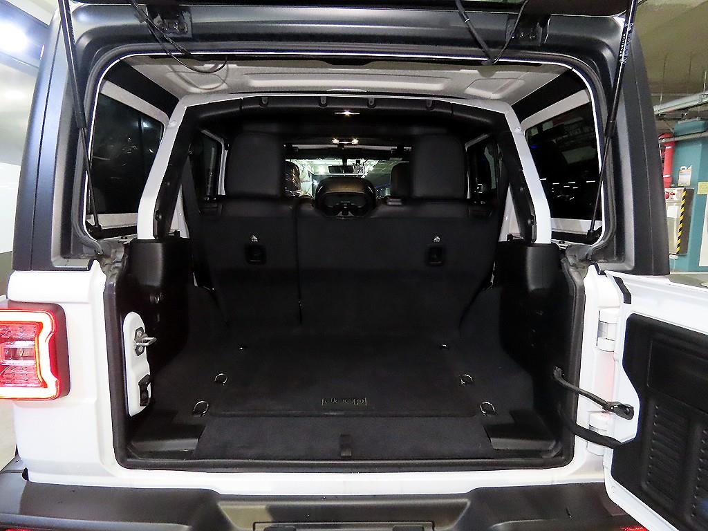 지프 랭글러(JL) 2.0 루비콘 4DR - 이미지 17