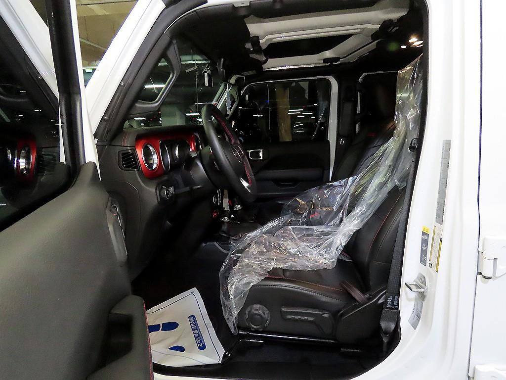 지프 랭글러(JL) 2.0 루비콘 4DR - 이미지 12