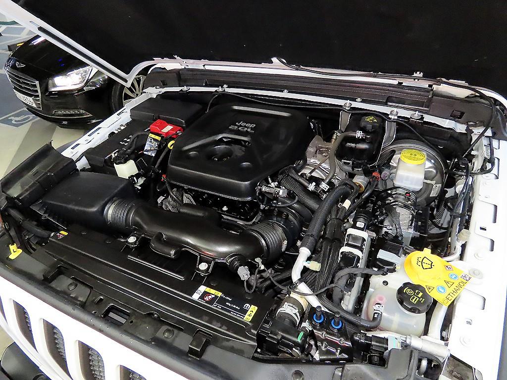 지프 랭글러(JL) 2.0 루비콘 4DR - 이미지 3