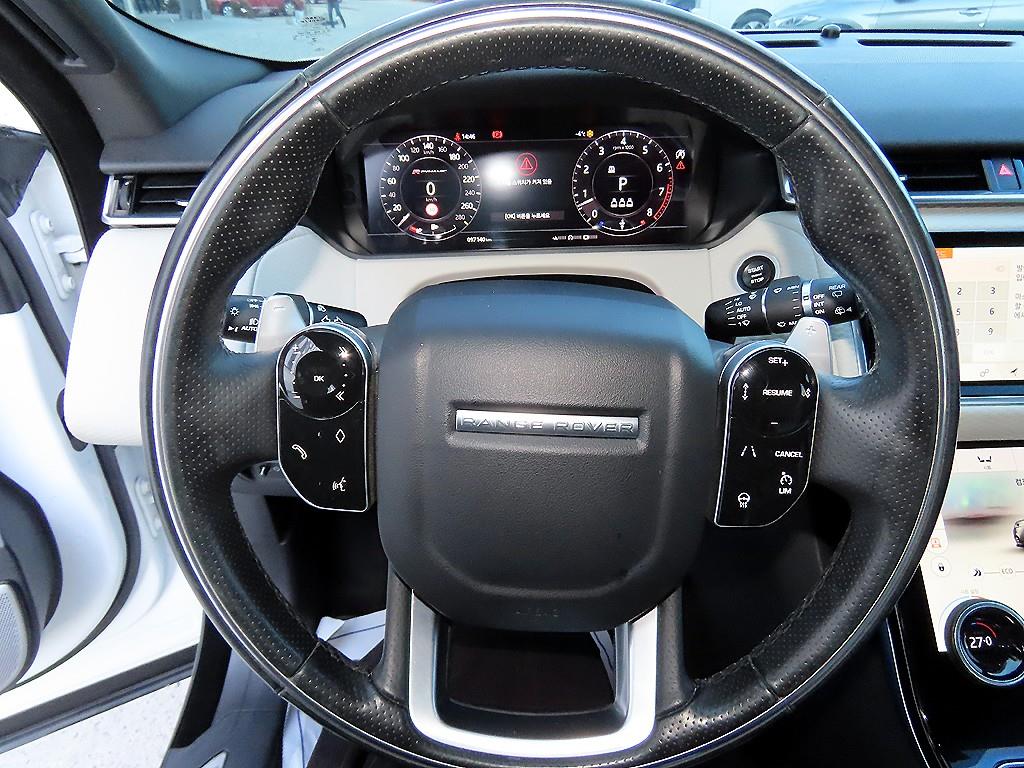 랜드로버 레인지로버 벨라 3.0 P380 SE R다이나믹 - 이미지 11
