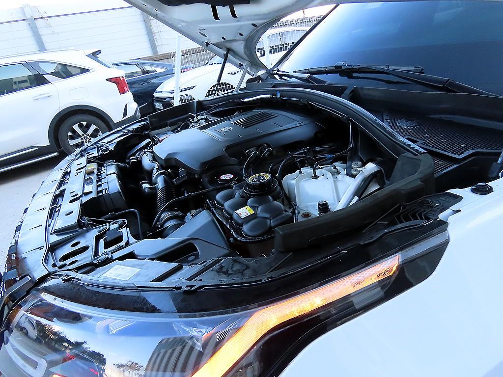 랜드로버 레인지로버 벨라 3.0 P380 SE R다이나믹 - 이미지 3