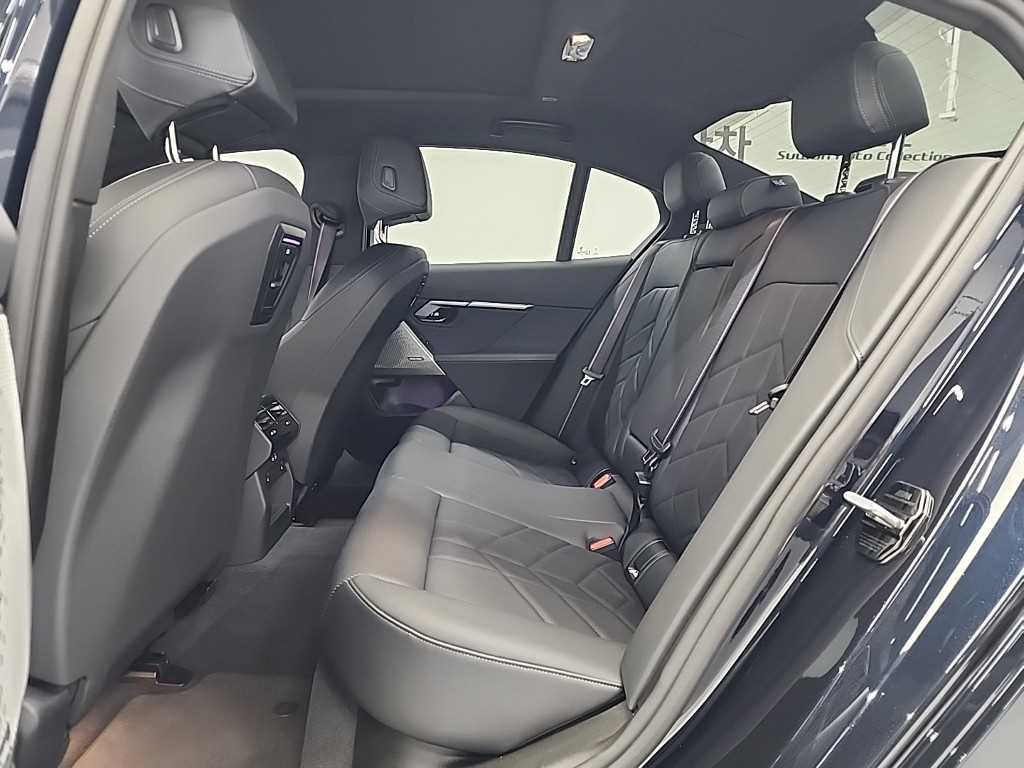 BMW 5시리즈(8세대) 520i M 스포츠 프로 스페셜 에디션 - 이미지 13