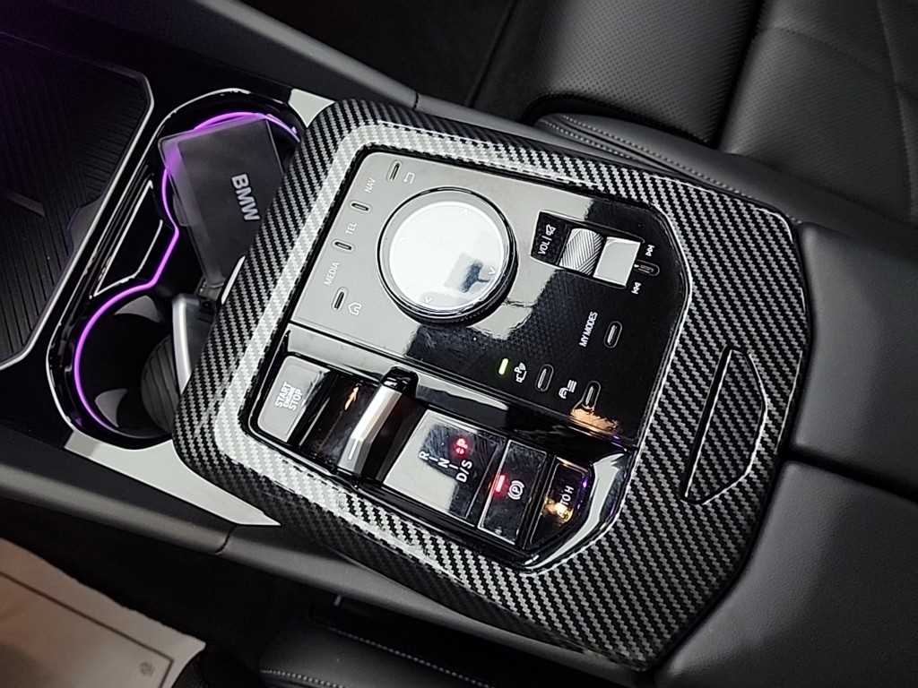 BMW 5시리즈(8세대) 520i M 스포츠 프로 스페셜 에디션 - 이미지 2