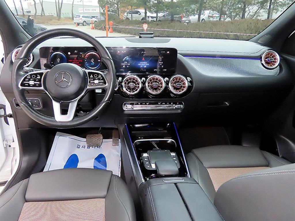 벤츠 EQA 250 - 이미지 9
