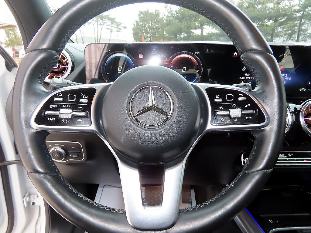 벤츠 EQA 250 - 이미지 3