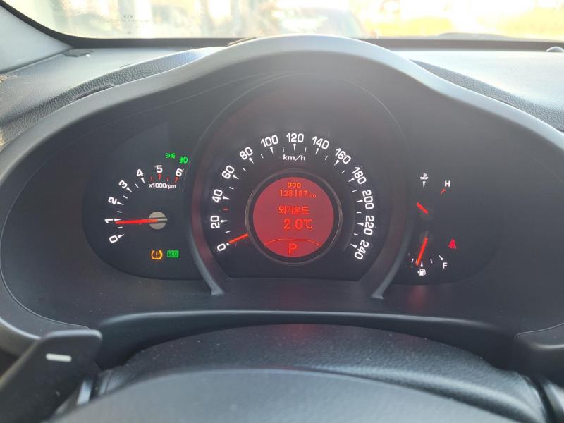 기아 스포티지 R 디젤 R2.0 2WD 리미티드 - 이미지 2