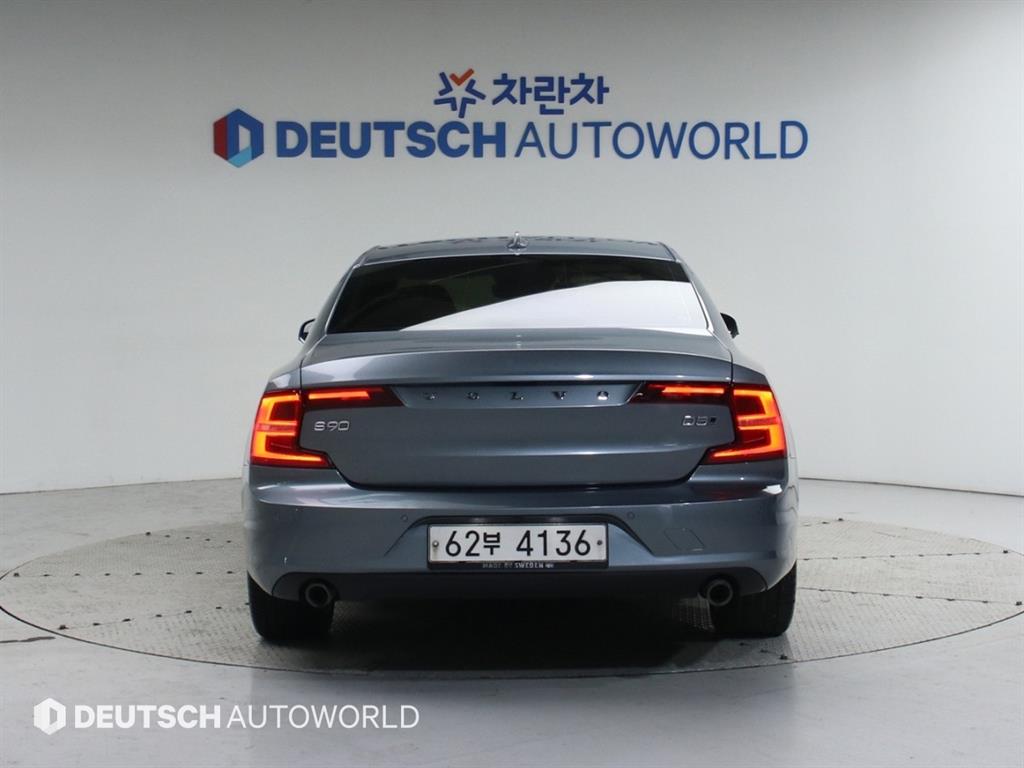 볼보 더 뉴 S90 D5 AWD 모멘텀 - 이미지 14