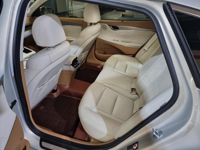 현대 더 뉴그랜저IG 가솔린 2.5 캘리그래피 - 이미지 15