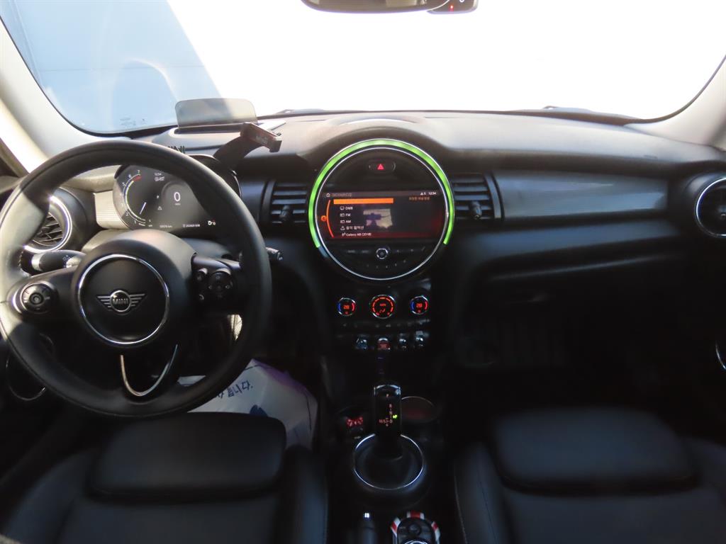 미니 쿠퍼(3세대) 1.5 하이 - 이미지 9