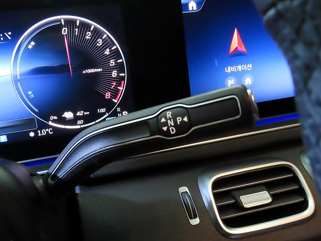 벤츠 GLE클래스(4세대) GLE 400e 4매틱 쿠페 - 이미지 9