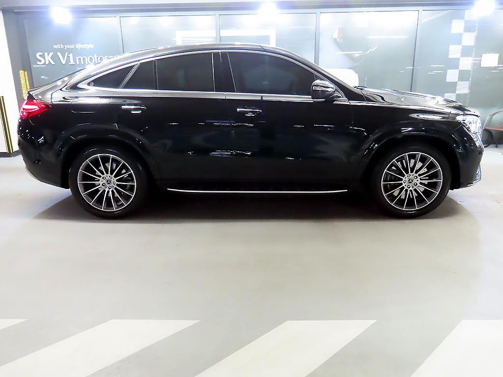 벤츠 GLE클래스(4세대) GLE 400e 4매틱 쿠페 - 이미지 11