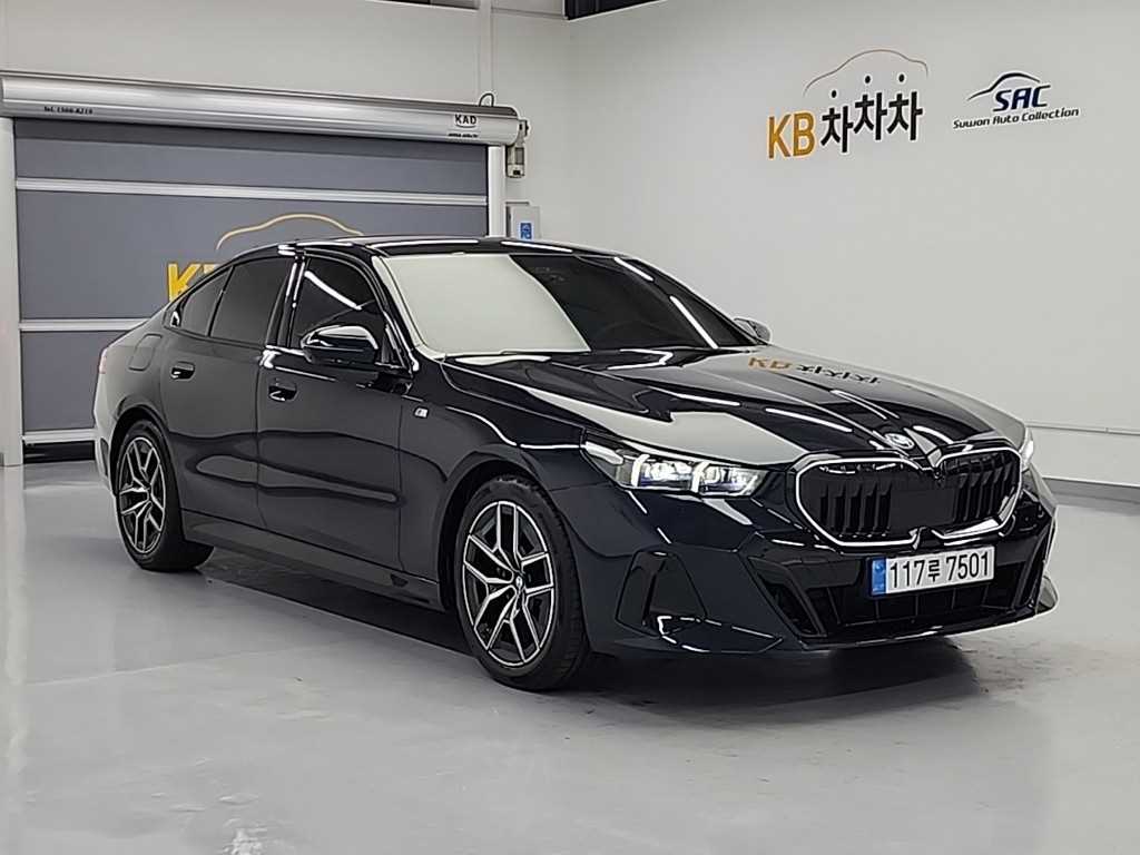 BMW 5시리즈(8세대) 520i M 스포츠 - 이미지 3