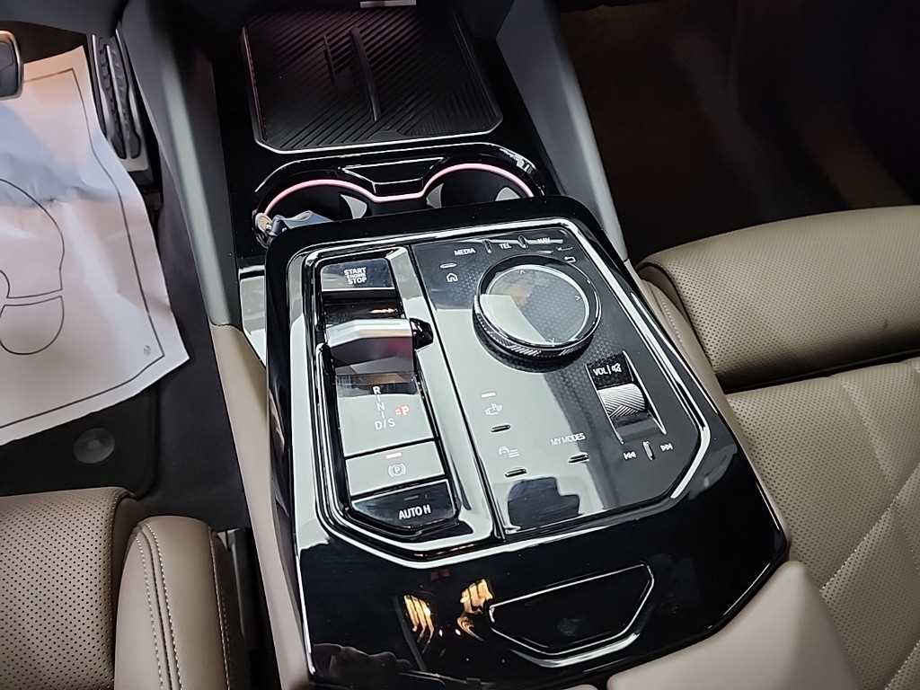 BMW 5시리즈(8세대) 520i M 스포츠 - 이미지 4