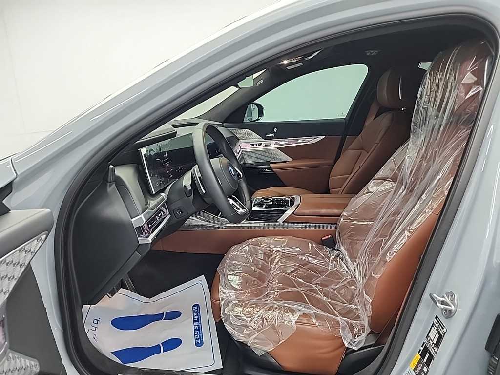 BMW 7시리즈(7세대) 750e xDrive M 스포츠 - 이미지 14