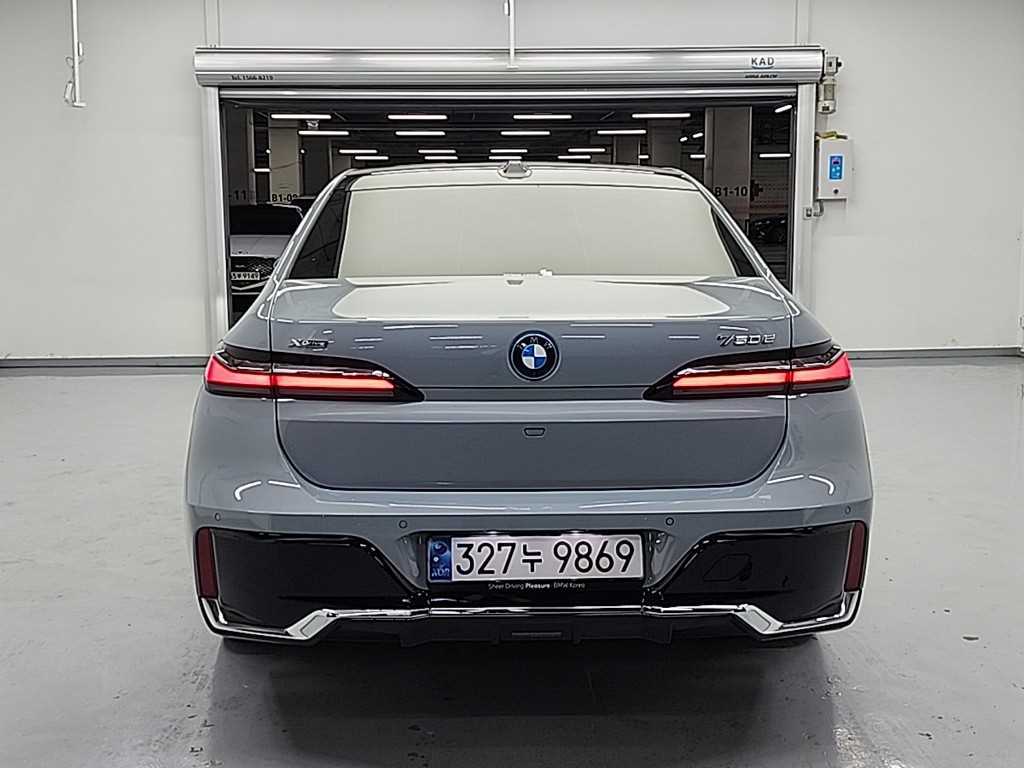 BMW 7시리즈(7세대) 750e xDrive M 스포츠 - 이미지 2