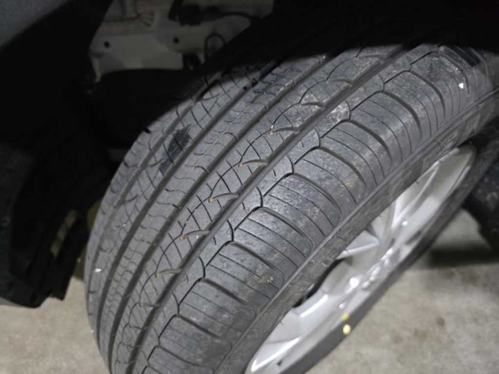 KG모빌리티(쌍용) 더 뉴티볼리 1.6 가솔린 2WD V1 - 이미지 11