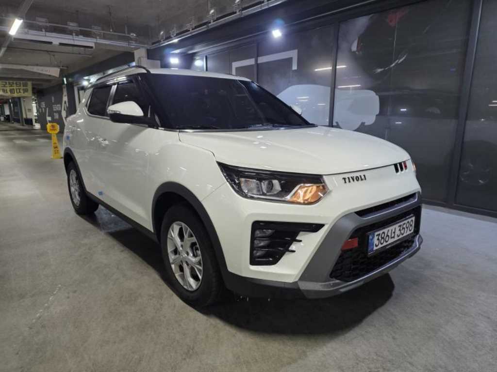 KG모빌리티(쌍용) 더 뉴티볼리 1.6 가솔린 2WD V1 - 이미지 4