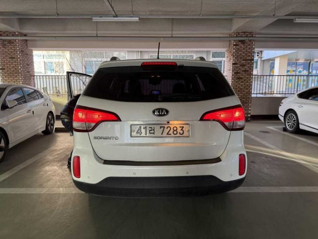 기아 뉴쏘렌토 R R2.0 2WD LX - 이미지 2