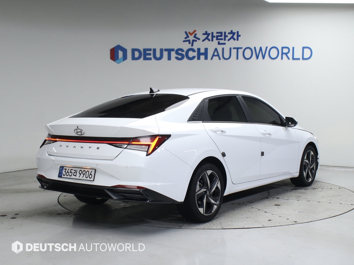 현대 아반떼(CN7) 1.6 가솔린 인스퍼레이션 - 이미지 2