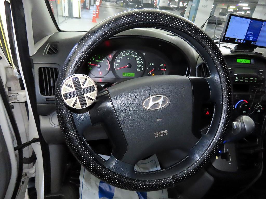 현대 그랜드스타렉스 3인승 디젤 밴 CVX 디럭스 - 이미지 4