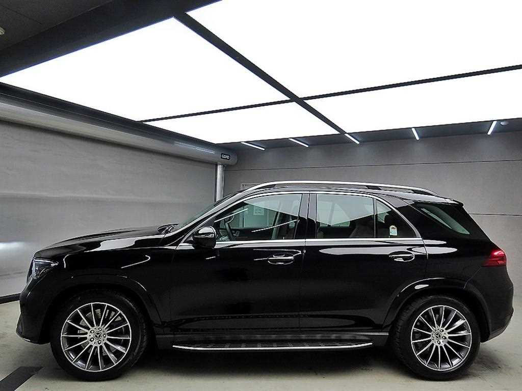 벤츠 GLE클래스(4세대) GLE 450 4매틱 - 이미지 8