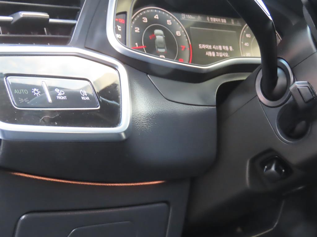 아우디 A6(5세대) 45 TFSI 콰트로 프리미엄 - 이미지 3